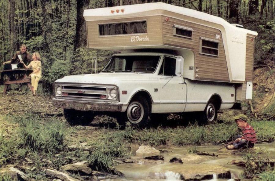  Chevrolet C20 Fleetside Custom Camper Pickup 1968 года  (фото 1 из 1)
